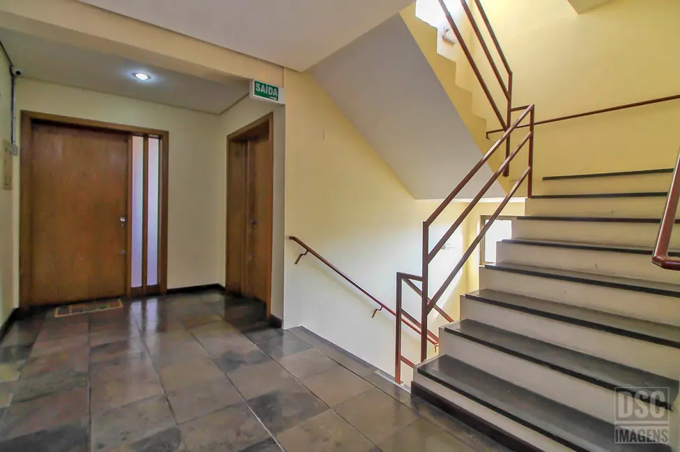 Foto 2 de Sala Comercial à venda, 32m2 em Petrópolis, Porto Alegre - RS
