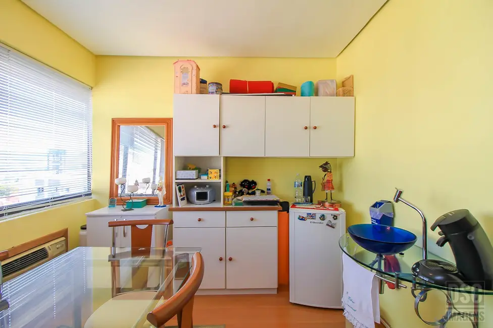 Sala Comercial à venda, 32m2 em Petrópolis, Porto Alegre - RS - imagem 9 Foto 9 de Sala Comercial à venda, 32m2 em Petrópolis, Porto Alegre - RS