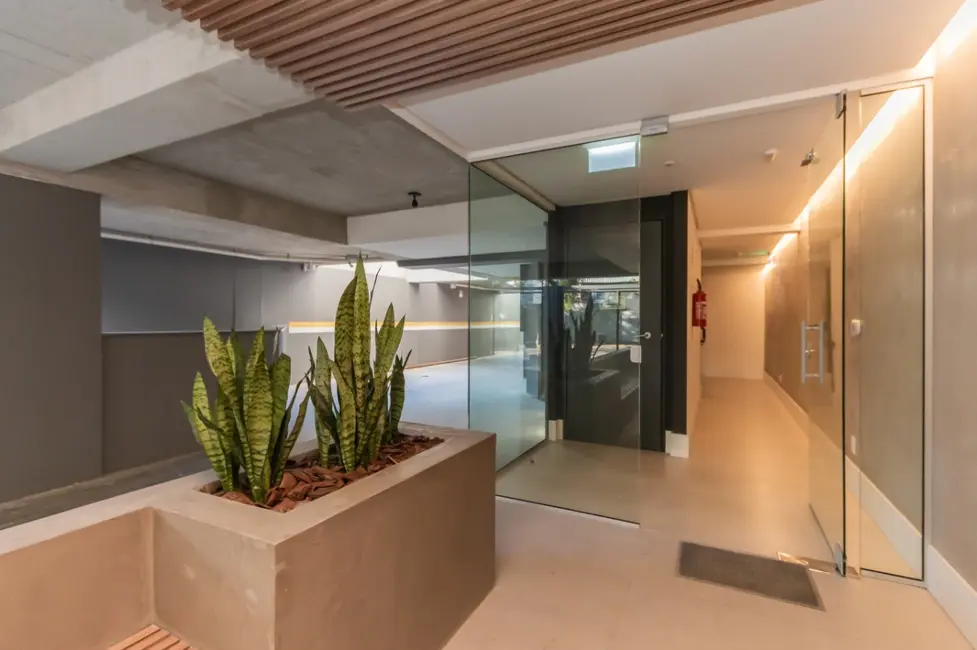 Apartamento com 2 quartos à venda, 78m2 em Moinhos de Vento, Porto Alegre - RS - imagem 4 Foto 4 de Apartamento com 2 quartos à venda, 78m2 em Moinhos de Vento, Porto Alegre - RS