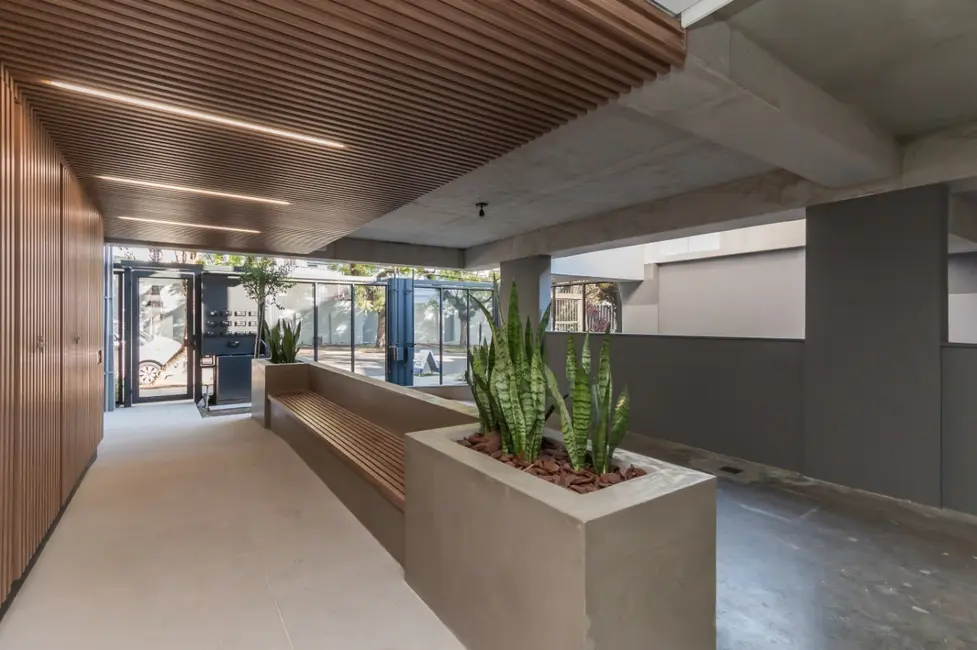 Apartamento com 2 quartos à venda, 78m2 em Moinhos de Vento, Porto Alegre - RS - imagem 5 Foto 5 de Apartamento com 2 quartos à venda, 78m2 em Moinhos de Vento, Porto Alegre - RS