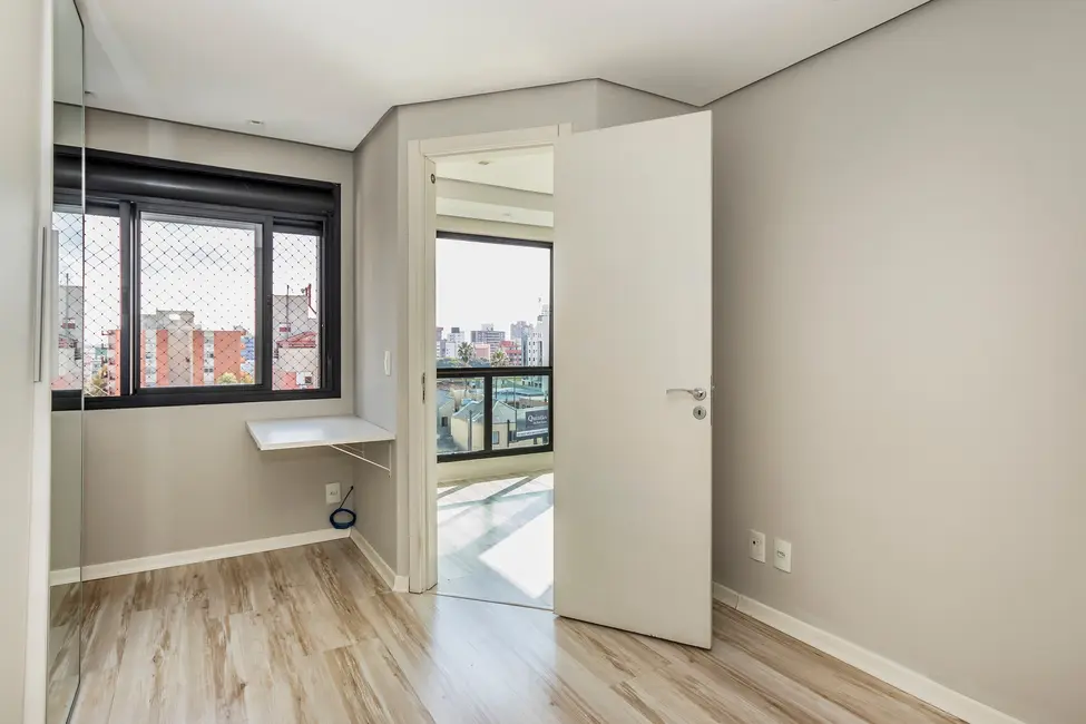 Apartamento com 1 quarto à venda, 46m2 em Menino Deus, Porto Alegre - RS - imagem 8 Foto 8 de Apartamento com 1 quarto à venda, 46m2 em Menino Deus, Porto Alegre - RS