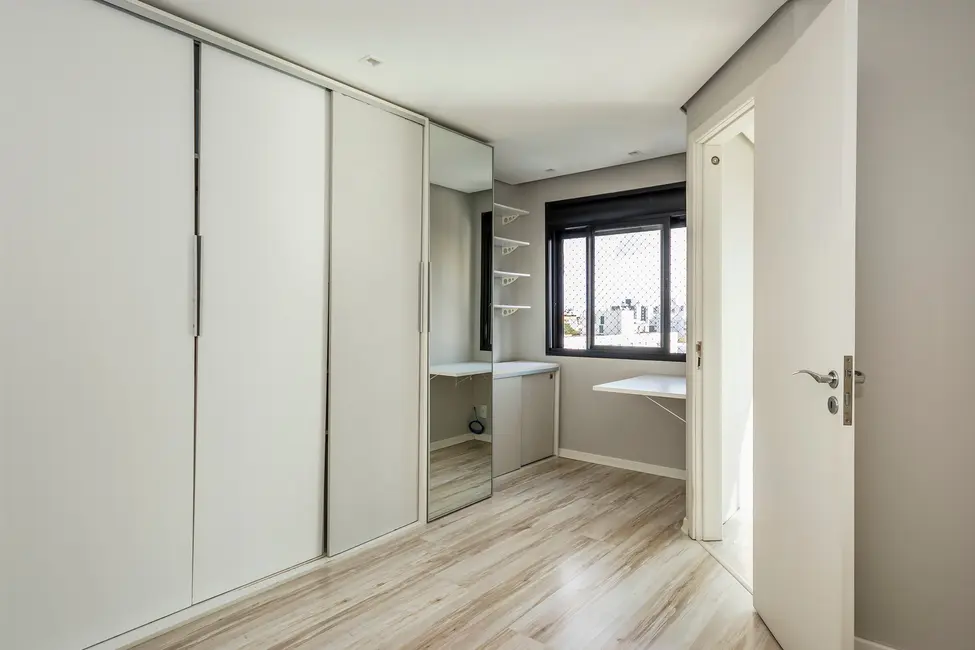 Apartamento com 1 quarto à venda, 46m2 em Menino Deus, Porto Alegre - RS - imagem 9 Foto 9 de Apartamento com 1 quarto à venda, 46m2 em Menino Deus, Porto Alegre - RS