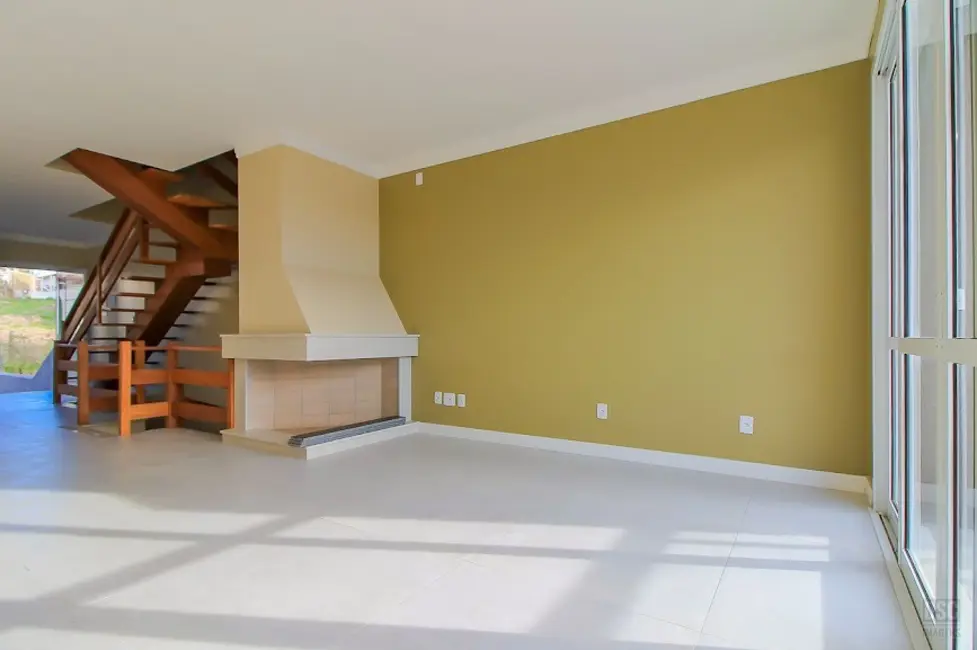 Casa com 3 quartos à venda, 214m2 em Porto Alegre - RS - imagem 7 Foto 7 de Casa com 3 quartos à venda, 214m2 em Porto Alegre - RS