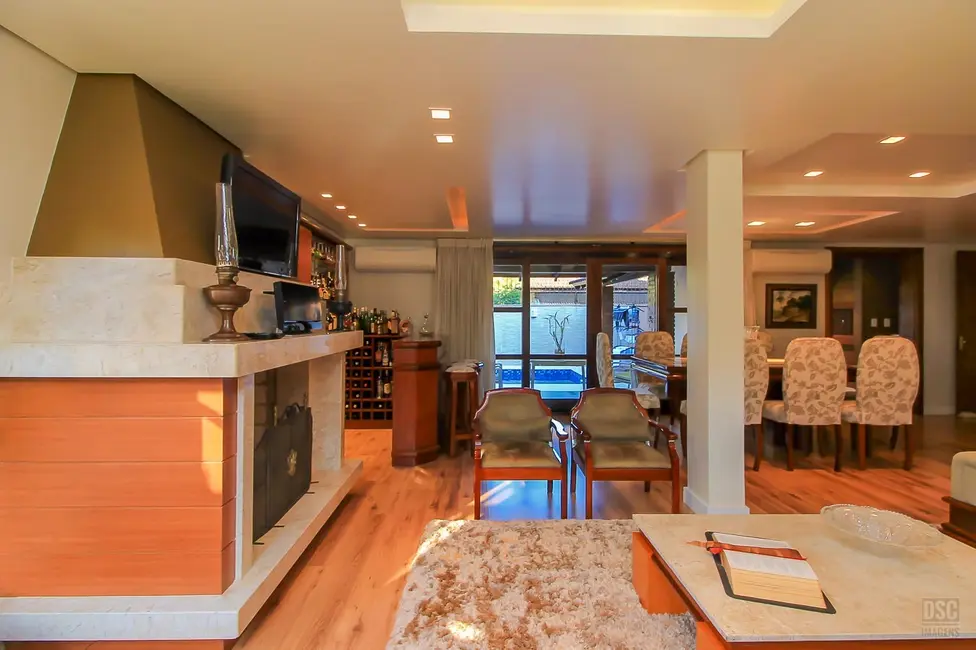 Casa com 4 quartos à venda, 263m2 em Pedra Redonda, Porto Alegre - RS - imagem 8 Foto 8 de Casa com 4 quartos à venda, 263m2 em Pedra Redonda, Porto Alegre - RS