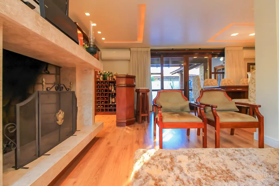 Casa com 4 quartos à venda, 263m2 em Pedra Redonda, Porto Alegre - RS - imagem 9 Foto 9 de Casa com 4 quartos à venda, 263m2 em Pedra Redonda, Porto Alegre - RS