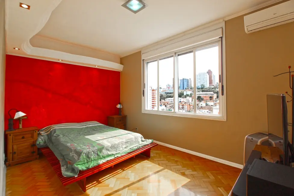 Apartamento com 3 quartos à venda, 116m2 em Rio Branco, Porto Alegre - RS - imagem 9 Foto 9 de Apartamento com 3 quartos à venda, 116m2 em Rio Branco, Porto Alegre - RS