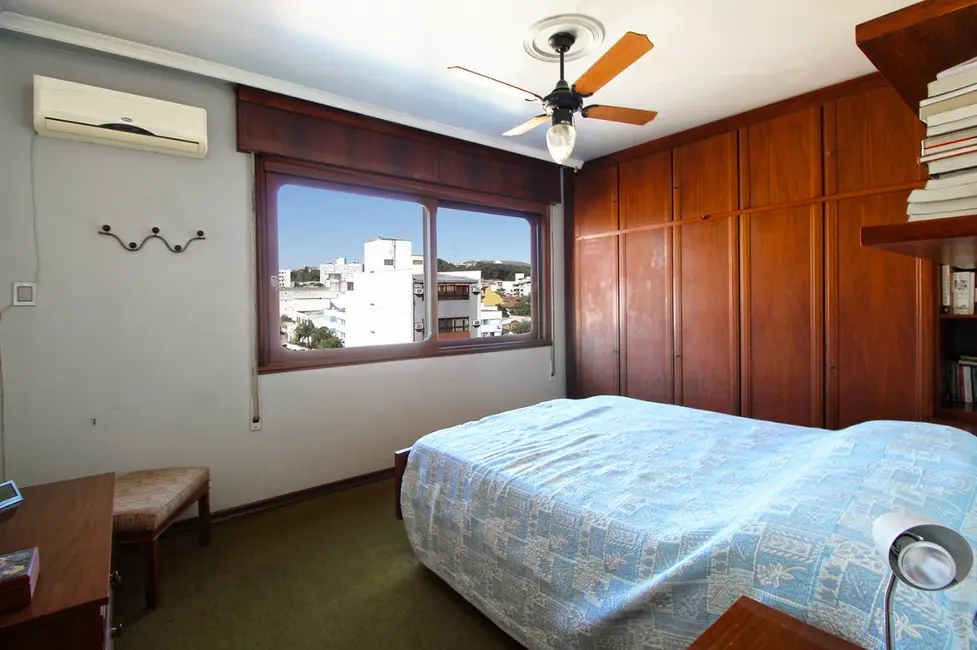 Apartamento com 3 quartos à venda, 215m2 em Menino Deus, Porto Alegre - RS - imagem 9 Foto 9 de Apartamento com 3 quartos à venda, 215m2 em Menino Deus, Porto Alegre - RS