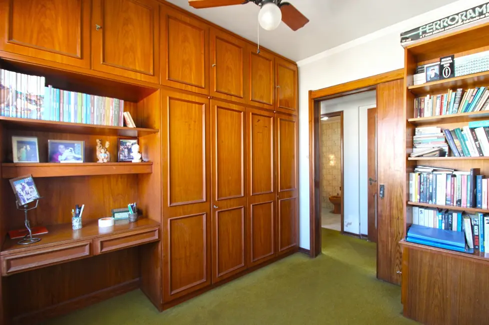 Apartamento com 3 quartos à venda, 215m2 em Menino Deus, Porto Alegre - RS - imagem 7 Foto 7 de Apartamento com 3 quartos à venda, 215m2 em Menino Deus, Porto Alegre - RS