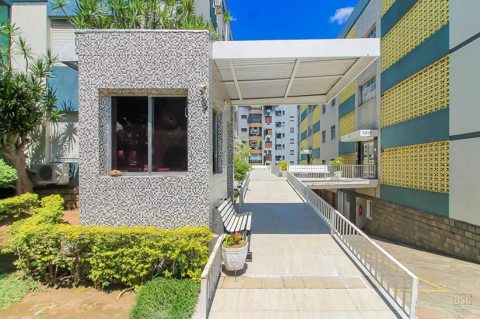 Apartamento com 3 quartos à venda, 122m2 em Petrópolis, Porto Alegre - RS - imagem 3 Foto 3 de Apartamento com 3 quartos à venda, 122m2 em Petrópolis, Porto Alegre - RS