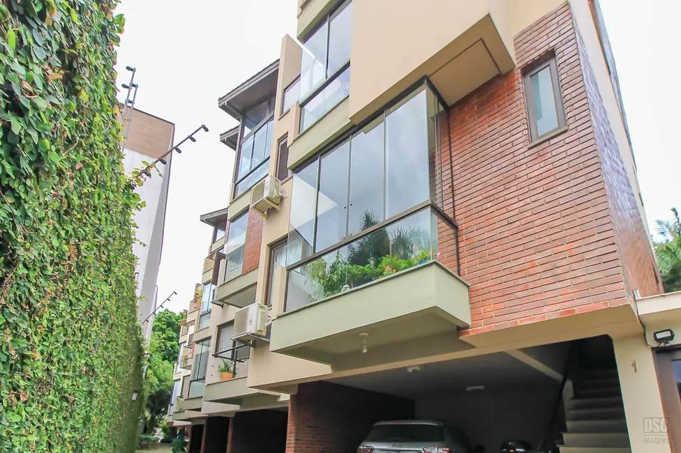 Foto 1 de Casa de Condomínio com 3 quartos à venda, 199m2 em Vila Assunção, Porto Alegre - RS