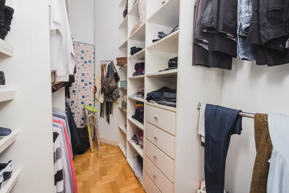 Apartamento com 3 quartos à venda, 130m2 em Independência, Porto Alegre - RS - imagem 5 Foto 5 de Apartamento com 3 quartos à venda, 130m2 em Independência, Porto Alegre - RS