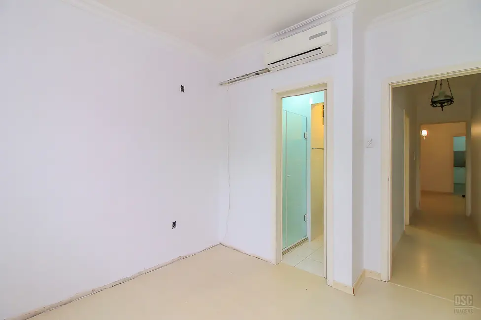 Apartamento com 3 quartos à venda, 126m2 em Rio Branco, Porto Alegre - RS - imagem 7 Foto 7 de Apartamento com 3 quartos à venda, 126m2 em Rio Branco, Porto Alegre - RS