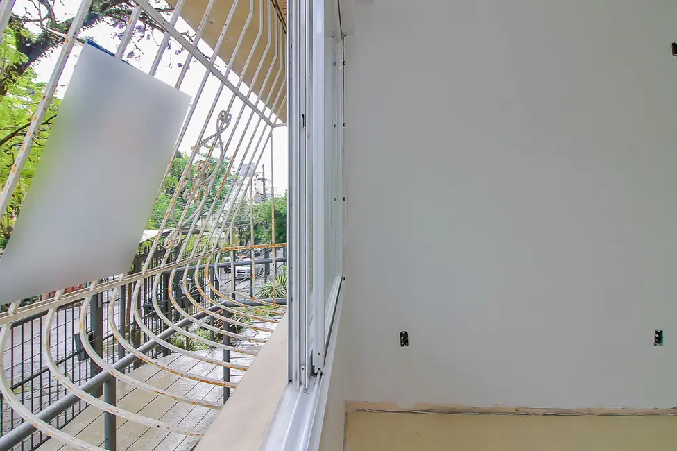 Apartamento com 3 quartos à venda, 126m2 em Rio Branco, Porto Alegre - RS - imagem 8 Foto 8 de Apartamento com 3 quartos à venda, 126m2 em Rio Branco, Porto Alegre - RS