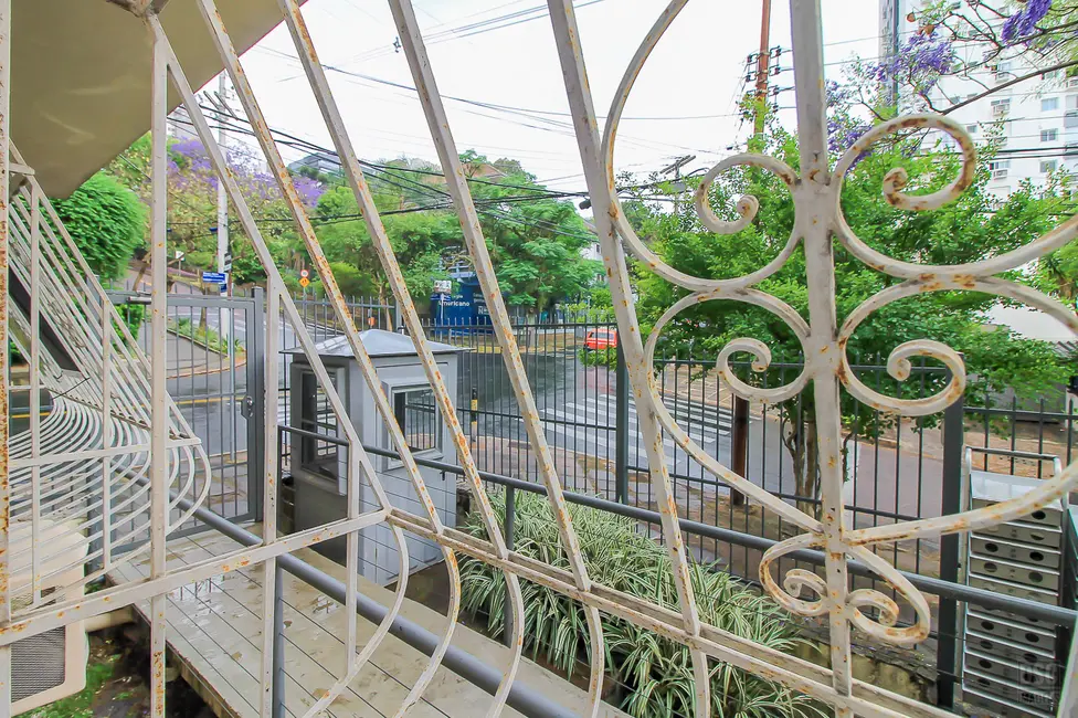 Apartamento com 3 quartos à venda, 126m2 em Rio Branco, Porto Alegre - RS - imagem 9 Foto 9 de Apartamento com 3 quartos à venda, 126m2 em Rio Branco, Porto Alegre - RS