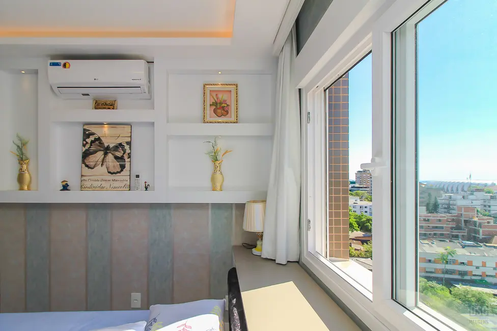 Apartamento com 3 quartos à venda, 197m2 em Menino Deus, Porto Alegre - RS - imagem 9 Foto 9 de Apartamento com 3 quartos à venda, 197m2 em Menino Deus, Porto Alegre - RS