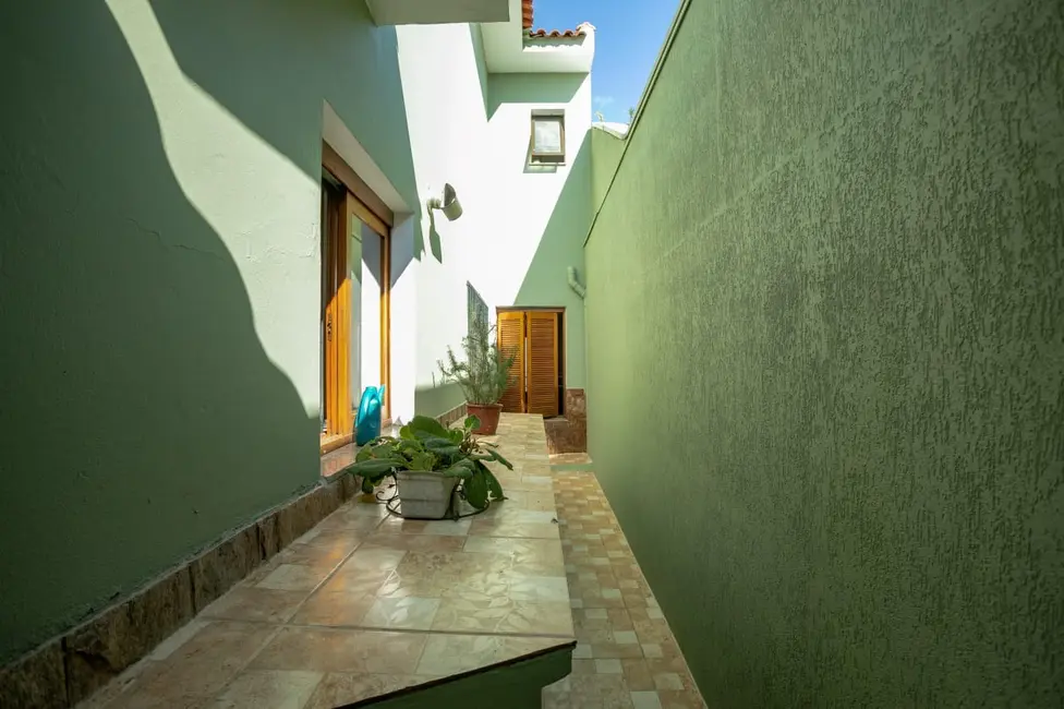 Foto 3 de Casa com 3 quartos à venda, 343m2 em Tristeza, Porto Alegre - RS