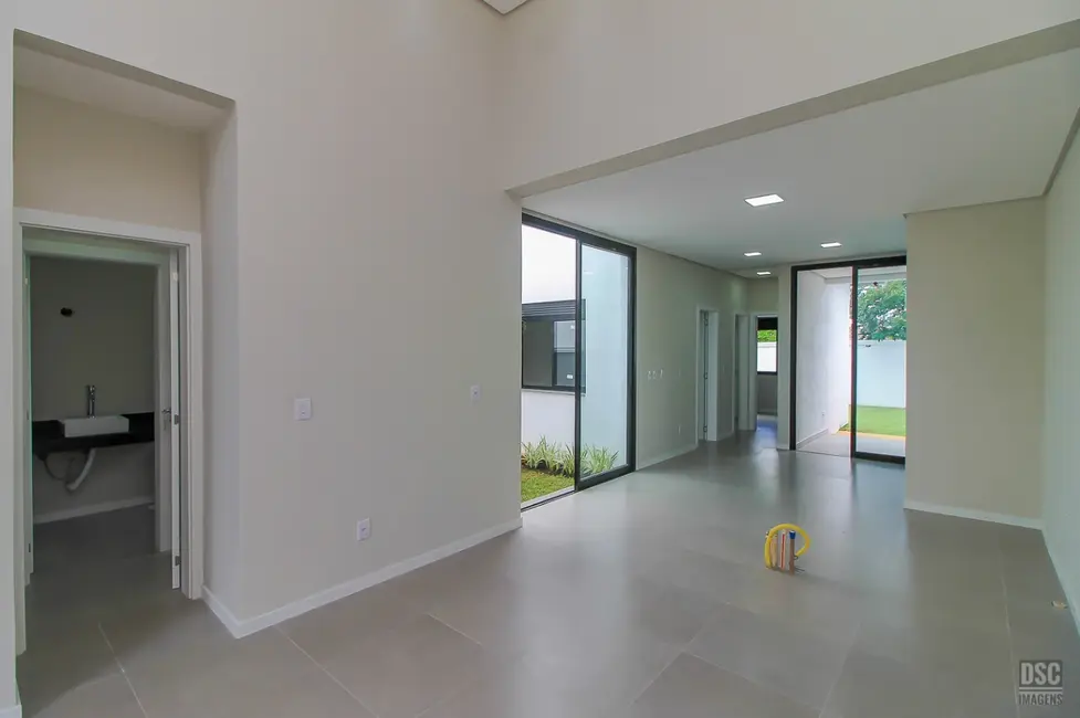 Casa com 3 quartos à venda, 98m2 em Hípica, Porto Alegre - RS - imagem 4 Foto 4 de Casa com 3 quartos à venda, 98m2 em Hípica, Porto Alegre - RS