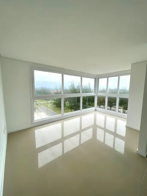 Foto 4 de Apartamento com 3 quartos à venda, 73m2 em Capao Da Canoa - RS