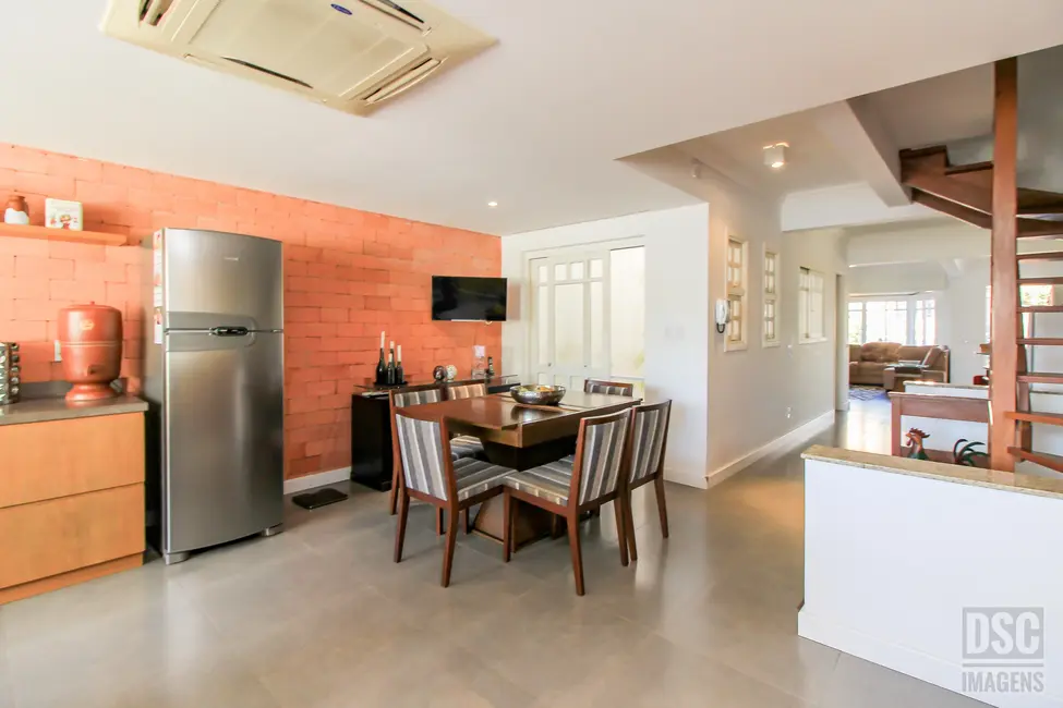 Casa com 4 quartos à venda, 456m2 em Chácara das Pedras, Porto Alegre - RS - imagem 6 Foto 6 de Casa com 4 quartos à venda, 456m2 em Chácara das Pedras, Porto Alegre - RS