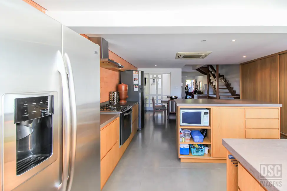 Casa com 4 quartos à venda, 456m2 em Chácara das Pedras, Porto Alegre - RS - imagem 9 Foto 9 de Casa com 4 quartos à venda, 456m2 em Chácara das Pedras, Porto Alegre - RS