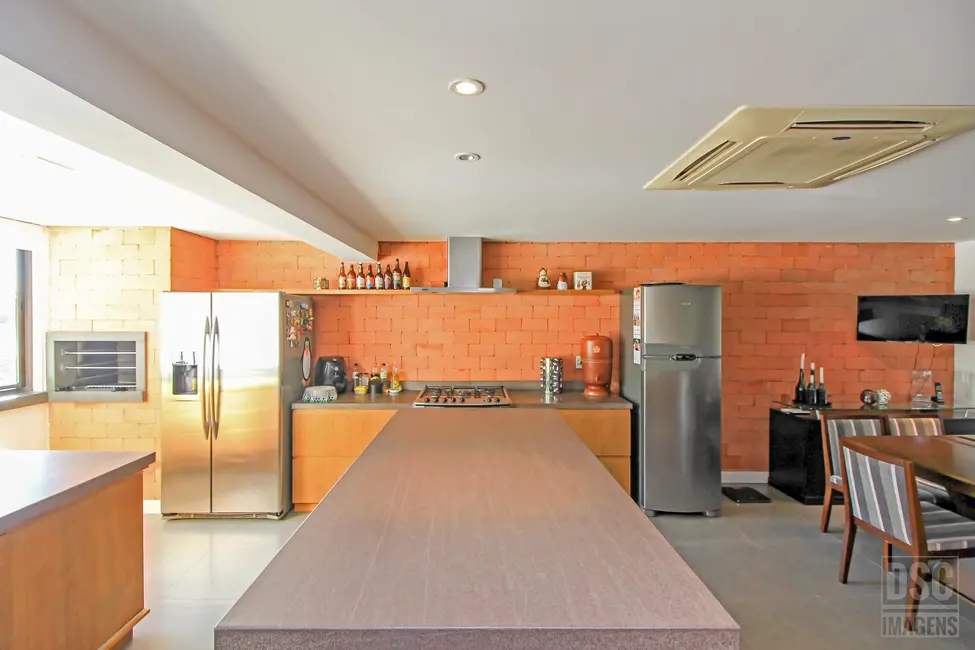 Casa com 4 quartos à venda, 456m2 em Chácara das Pedras, Porto Alegre - RS - imagem 7 Foto 7 de Casa com 4 quartos à venda, 456m2 em Chácara das Pedras, Porto Alegre - RS