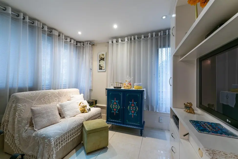 Apartamento com 3 quartos à venda, 181m2 em Rio Branco, Porto Alegre - RS - imagem 7 Foto 7 de Apartamento com 3 quartos à venda, 181m2 em Rio Branco, Porto Alegre - RS