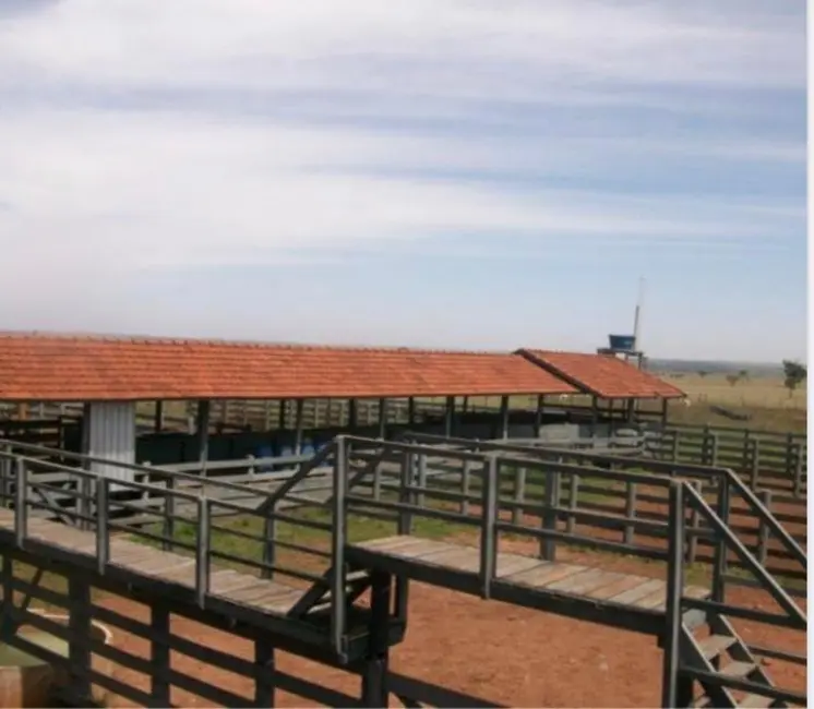 Foto 4 de Fazenda / Haras à venda, 1007m2 em Centro, Ourinhos - SP