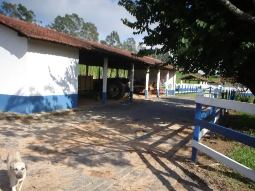 Foto 6 de Fazenda / Haras à venda, 102m2 em Cachoeira Paulista - SP