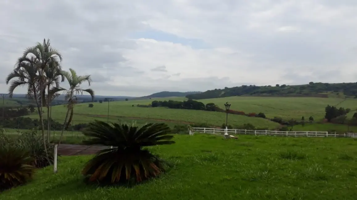 Foto 1 de Fazenda / Haras à venda, 216m2 em Descalvado - SP