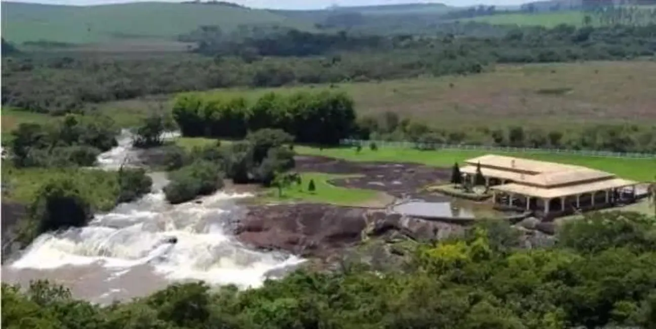 Foto 2 de Fazenda / Haras à venda, 47m2 em Área Rural de Poços de Caldas, Pocos De Caldas - MG