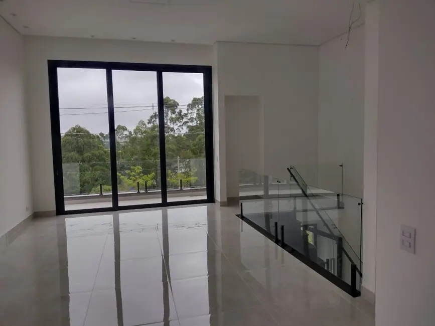 Casa com 3 quartos à venda, 200m2 em Parque Residencial Itapeti, Mogi Das Cruzes - SP - imagem 8 Foto 8 de Casa com 3 quartos à venda, 200m2 em Parque Residencial Itapeti, Mogi Das Cruzes - SP
