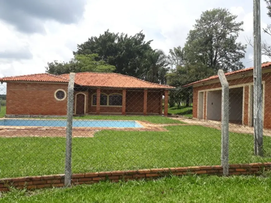 Foto 1 de Fazenda / Haras à venda, 2044m2 em Centro, Pompeia - SP