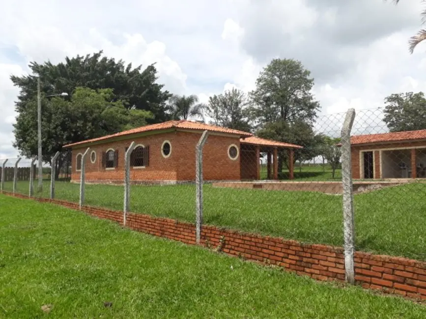 Foto 4 de Fazenda / Haras à venda, 2044m2 em Centro, Pompeia - SP