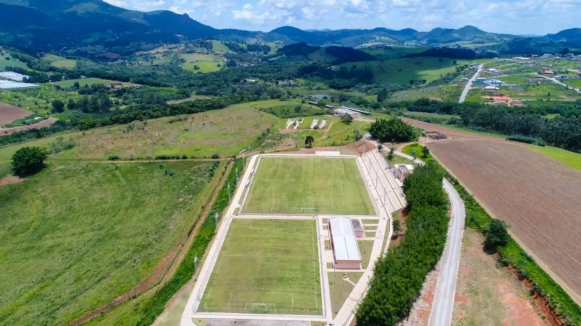 Foto 3 de Fazenda / Haras à venda, 32m2 em Centro, Vargem - SP