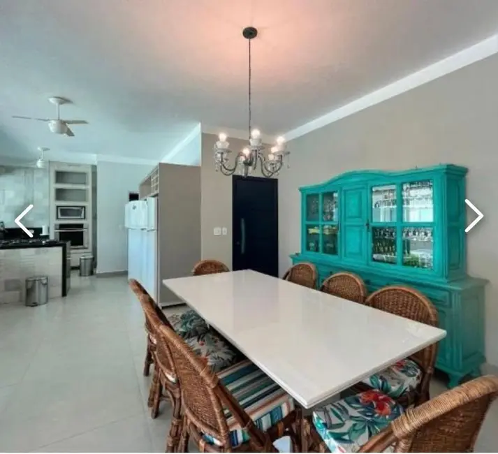 Foto 8 de Casa com 8 quartos à venda, 382m2 em Centro, Bertioga - SP