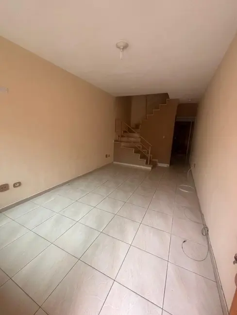 Sobrado com 2 quartos à venda, 70m2 em Jardim Ipanema (Cidade Líder), São Paulo - SP - imagem 5 Foto 5 de Sobrado com 2 quartos à venda, 70m2 em Jardim Ipanema (Cidade Líder), São Paulo - SP