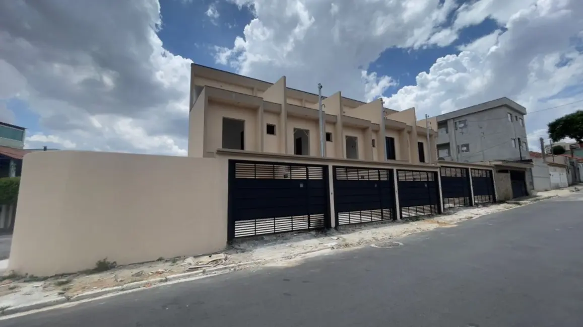 Sobrado com 2 quartos à venda, 117m2 em Vila Santa Teresa (Zona Leste), São Paulo - SP - imagem 2 Foto 2 de Sobrado com 2 quartos à venda, 117m2 em Vila Santa Teresa (Zona Leste), São Paulo - SP