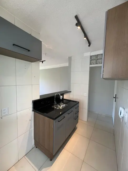 Apartamento com 3 quartos à venda, 49m2 em Jardim Santa Terezinha (Zona Leste), São Paulo - SP - imagem 4 Foto 4 de Apartamento com 3 quartos à venda, 49m2 em Jardim Santa Terezinha (Zona Leste), São Paulo - SP
