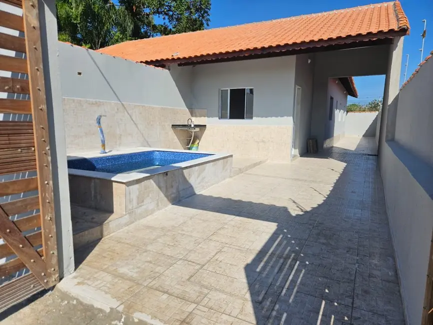 Foto 6 de Casa com 2 quartos à venda, 72m2 em Itanhaem - SP