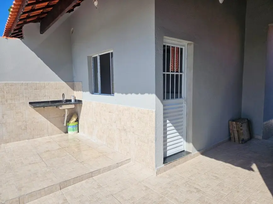 Foto 7 de Casa com 2 quartos à venda, 72m2 em Itanhaem - SP