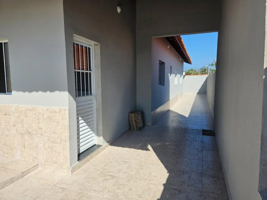 Foto 8 de Casa com 2 quartos à venda, 72m2 em Itanhaem - SP