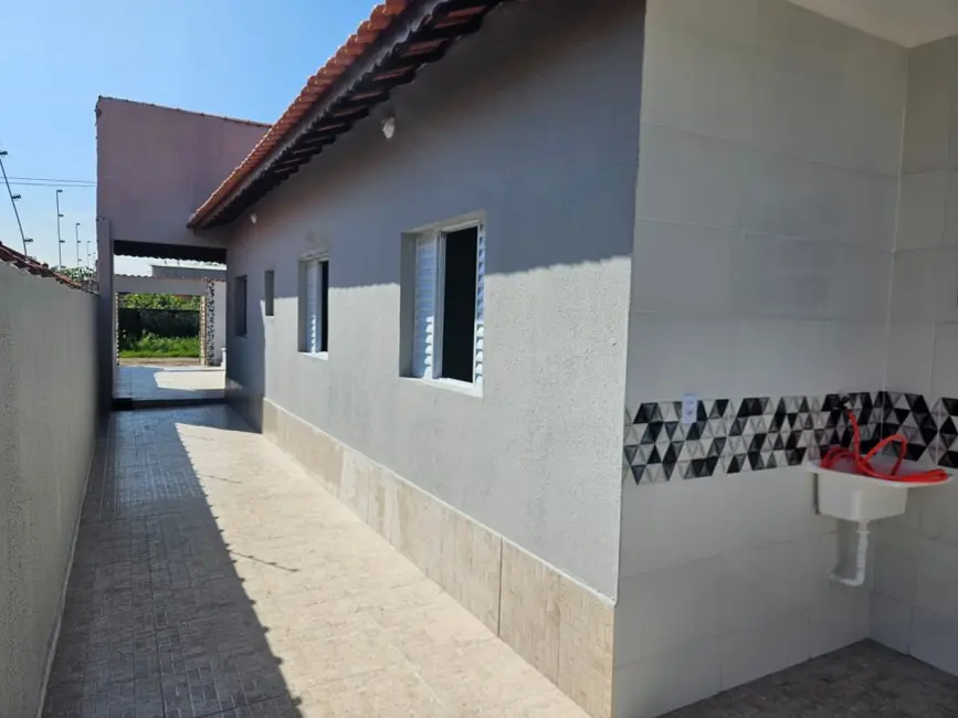 Foto 3 de Casa com 2 quartos à venda, 72m2 em Itanhaem - SP