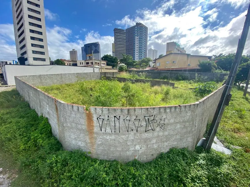 Foto 1 de Terreno / Lote à venda, 638m2 em Ponta Negra, Natal - RN