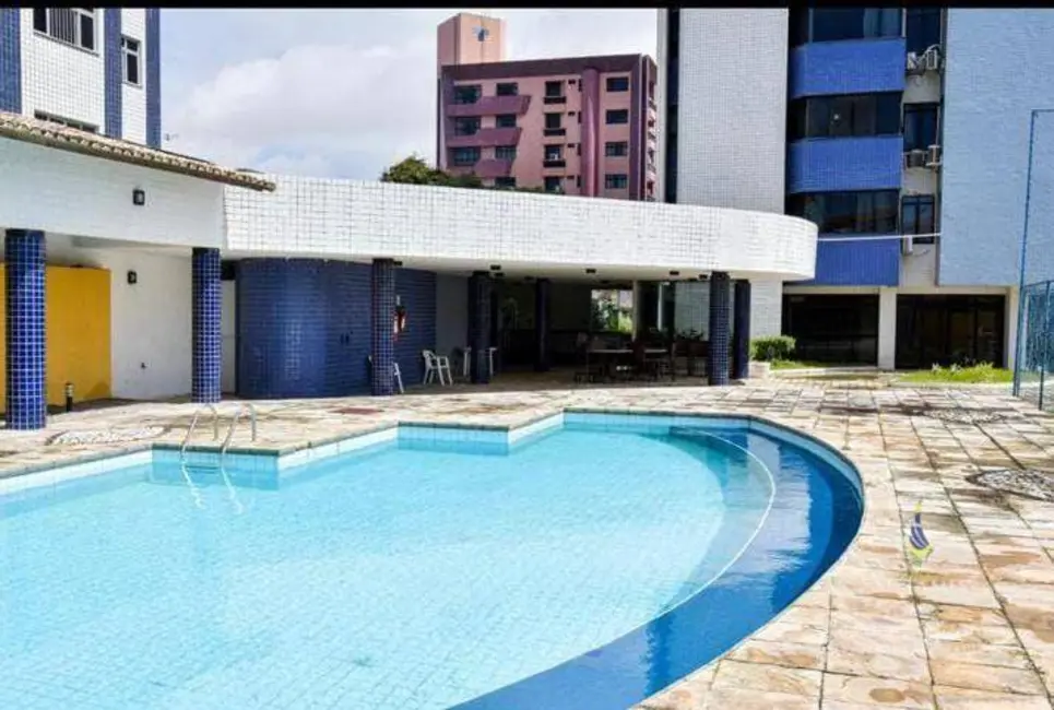 Foto 2 de Apartamento com 3 quartos à venda, 374m2 em Candelária, Natal - RN