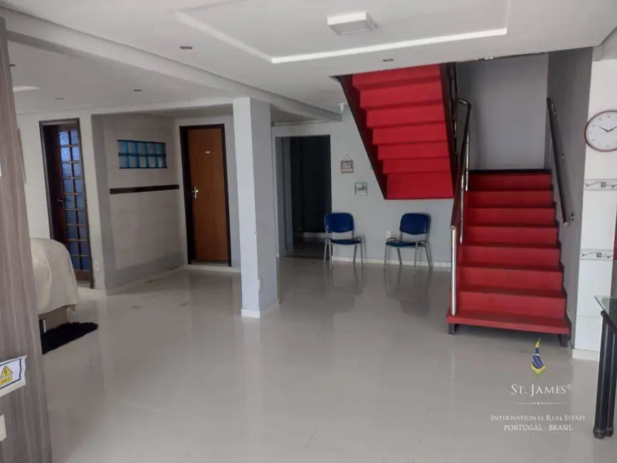 Casa com 9 quartos à venda e para alugar, 540m2 em Ponta Negra, Natal - RN - imagem 4 Foto 4 de Casa com 9 quartos à venda e para alugar, 540m2 em Ponta Negra, Natal - RN