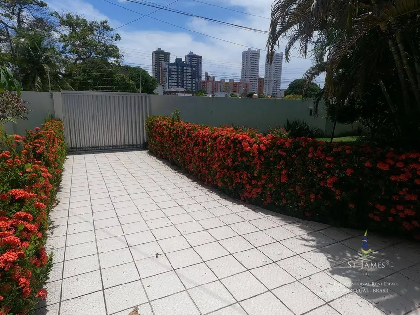 Foto 1 de Casa com 4 quartos à venda, 674m2 em Capim Macio, Natal - RN