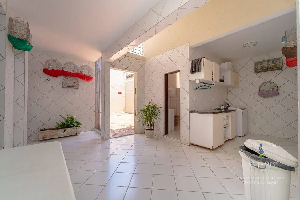 Casa com 3 quartos à venda, 300m2 em Candelária, Natal - RN - imagem 9 Foto 9 de Casa com 3 quartos à venda, 300m2 em Candelária, Natal - RN