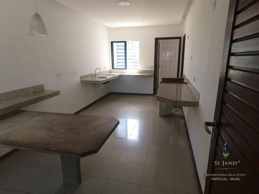 Apartamento com 3 quartos à venda, 250m2 em Candelária, Natal - RN - imagem 8 Foto 8 de Apartamento com 3 quartos à venda, 250m2 em Candelária, Natal - RN