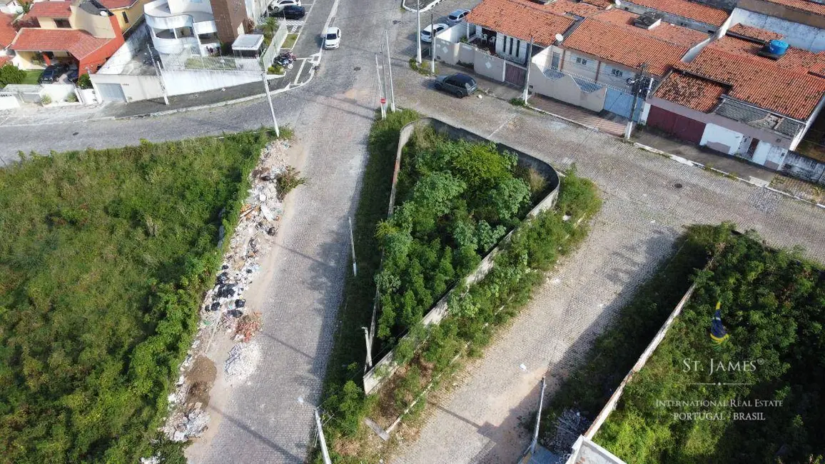 Terreno / Lote à venda, 220m2 em Candelária, Natal - RN - imagem 5 Foto 5 de Terreno / Lote à venda, 220m2 em Candelária, Natal - RN