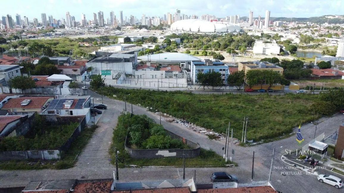 Terreno / Lote à venda, 220m2 em Candelária, Natal - RN - imagem 3 Foto 3 de Terreno / Lote à venda, 220m2 em Candelária, Natal - RN
